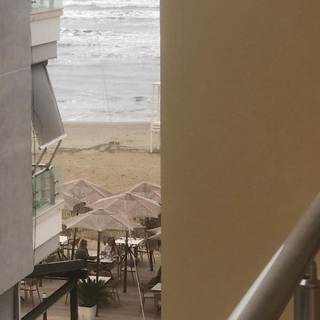 Sun & Sea Apartment Дуррес Экстерьер фото
